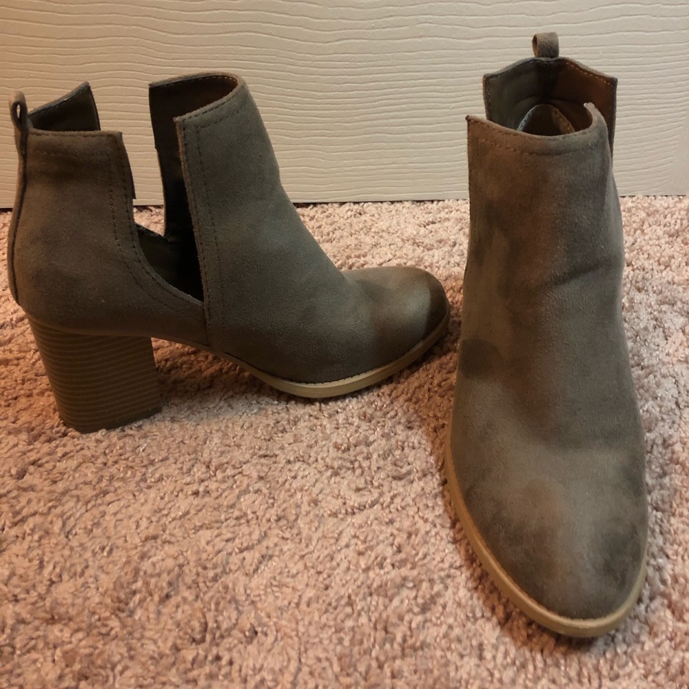 TILLYS BOOTIES